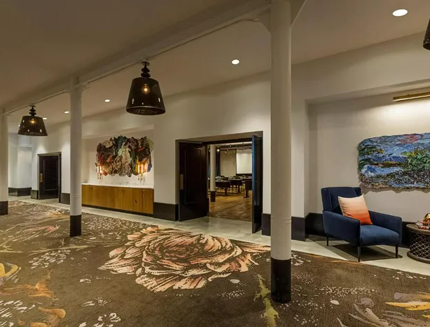 Crossroads Hotel hotel detail image 3