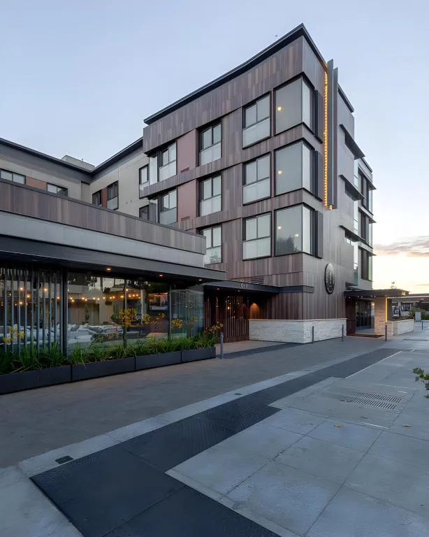 Park James hotel hero