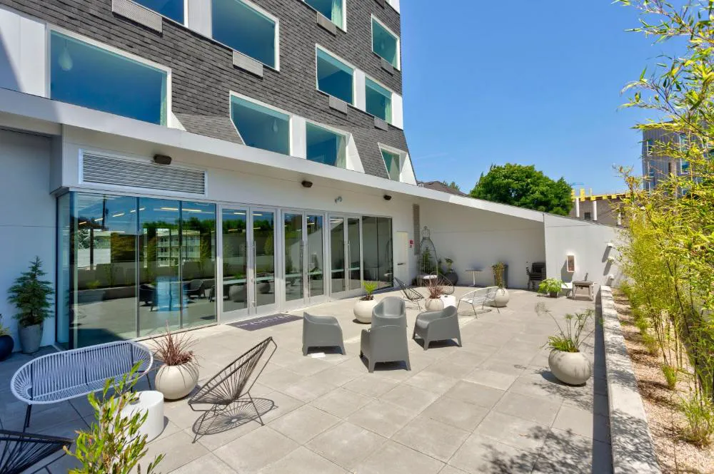 Jupiter NEXT hotel hero