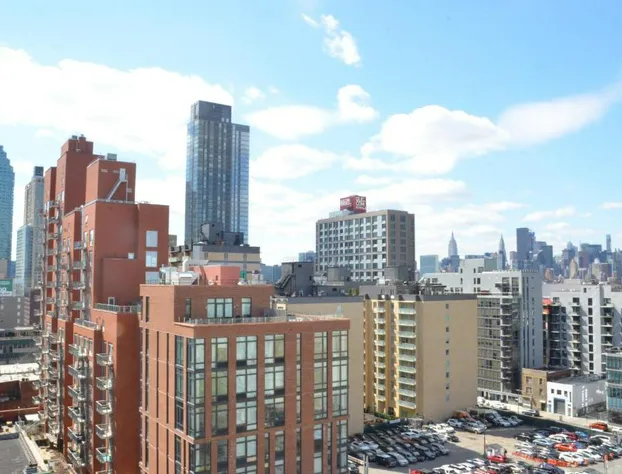 Lic Plaza Hotel hotel detail image 1