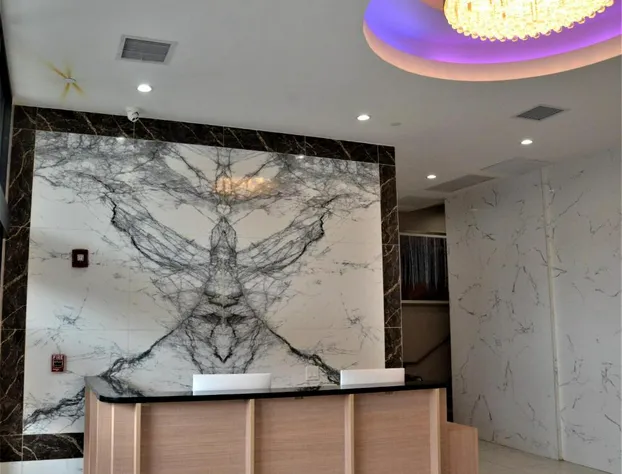 Lic Plaza Hotel hotel detail image 1