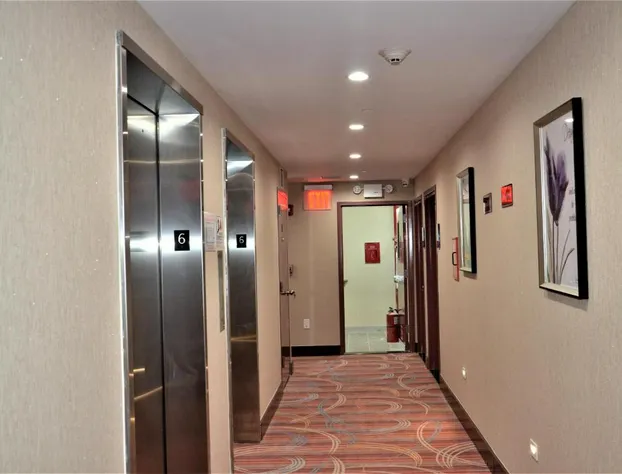 Lic Plaza Hotel hotel detail image 4