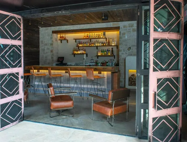 Texican Court, by Valencia Hotel Collection hotel detail image 3