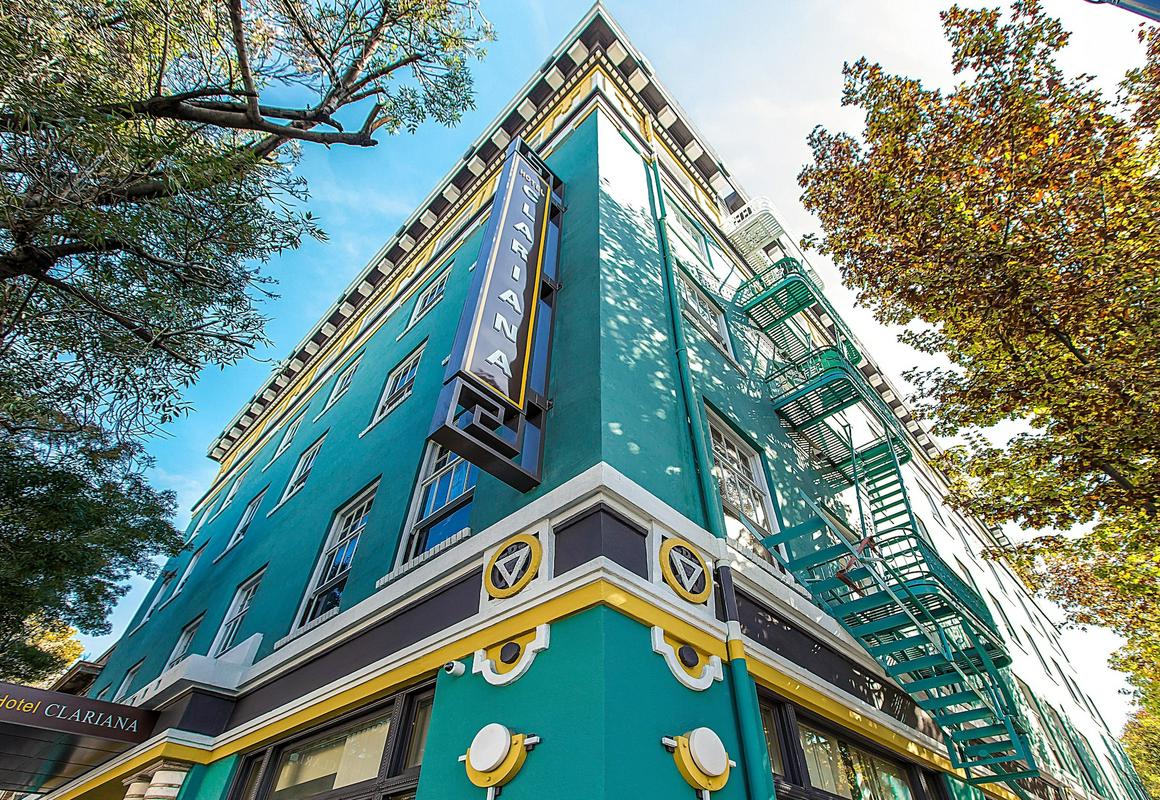 Hotel Clariana hotel hero
