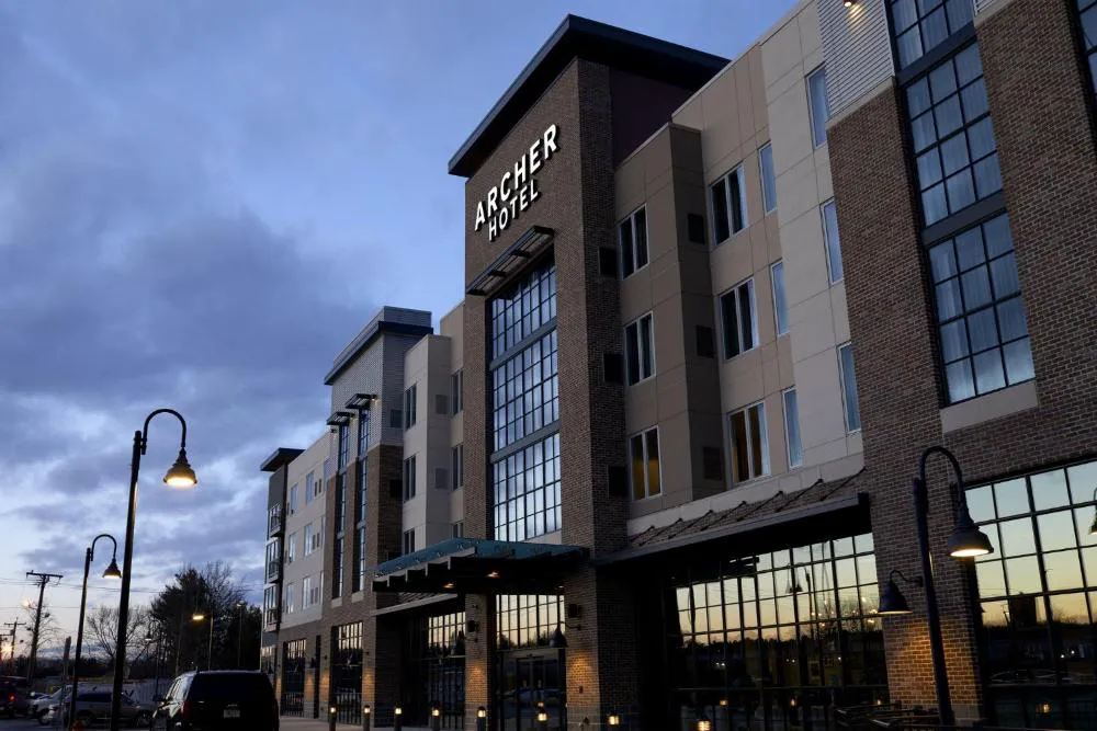 Archer Hotel Boston/Burlington hotel hero