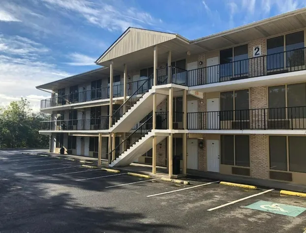 APM Inn & Suites hotel detail image 2