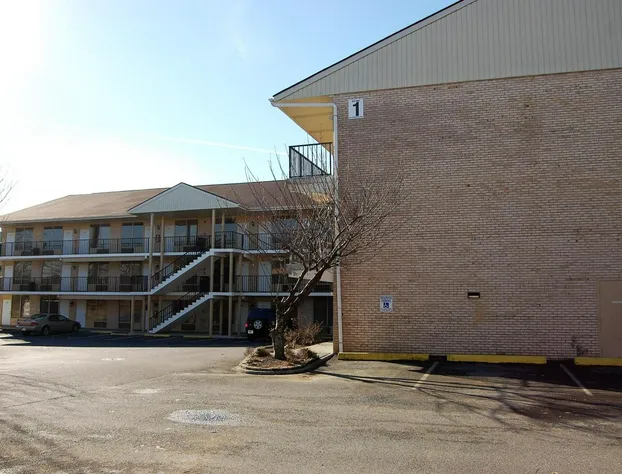 APM Inn & Suites hotel detail image 3