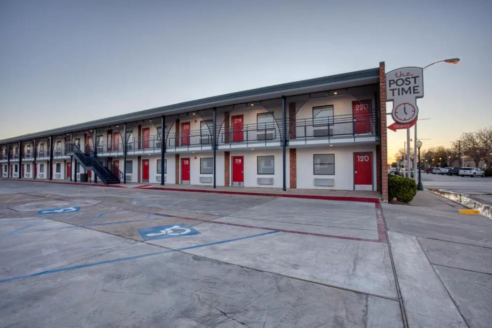 Post Time Inn hotel hero