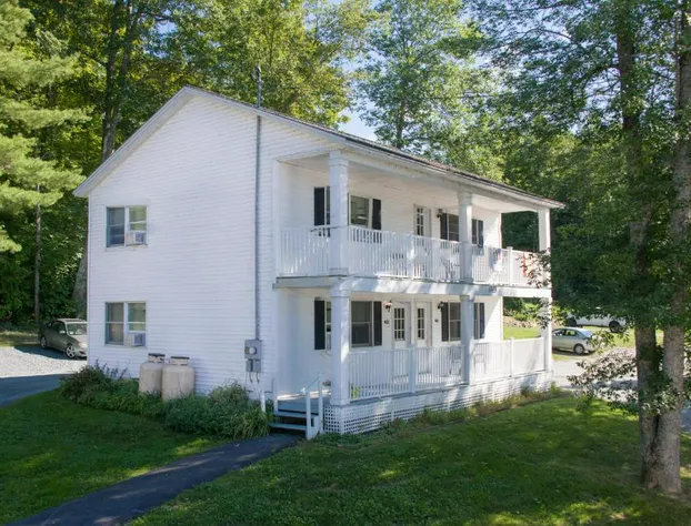 Lake Bomoseen Lodge hotel detail image 3