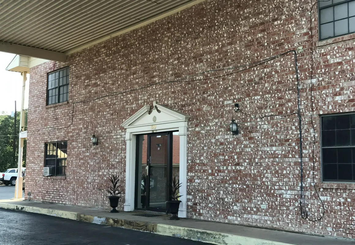 Executive Inn hotel hero