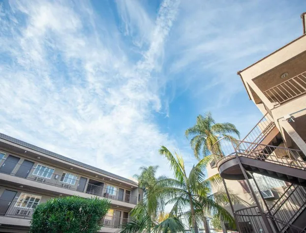 Casa Bella Inn - Huntington Park hotel detail image 4