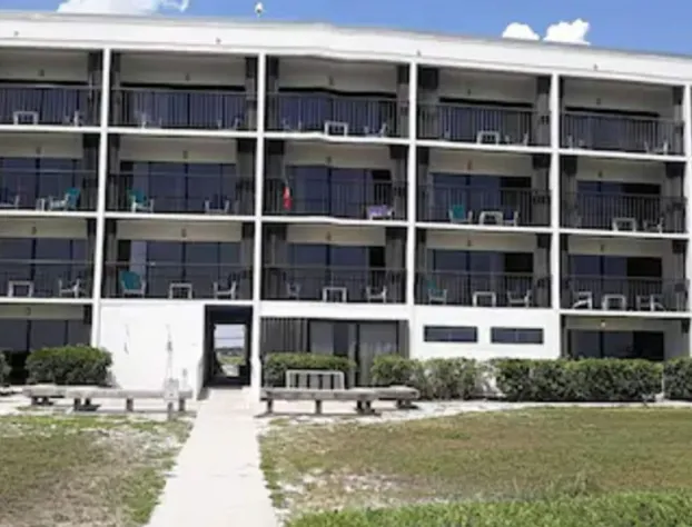 Surf Suites hotel detail image 1