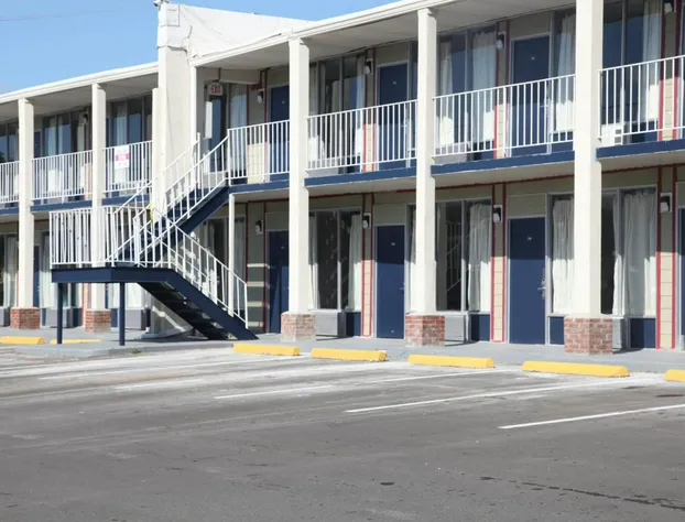 Economy Inn - Charlotte hotel detail image 3