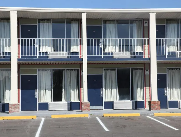 Economy Inn - Charlotte hotel detail image 4