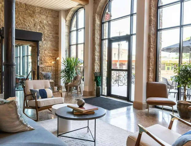 Lora hotel detail image 3