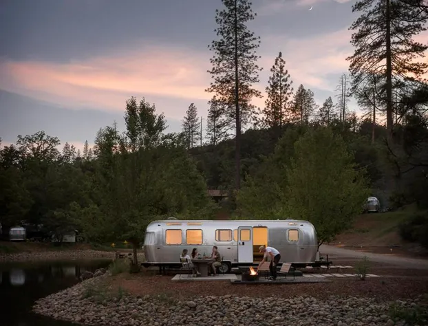 AutoCamp Yosemite hotel detail image 2