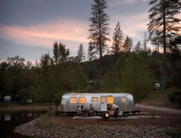 AutoCamp Yosemite hotel detail image 3