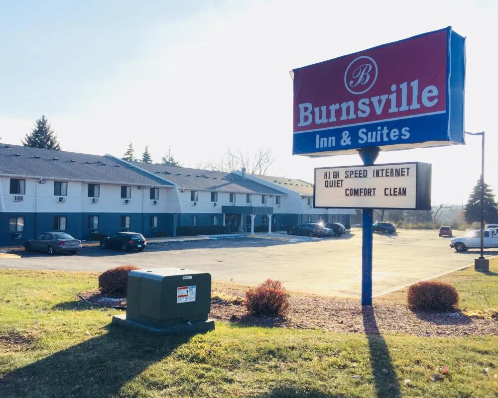 Burnsville Inn & Suites hotel hero