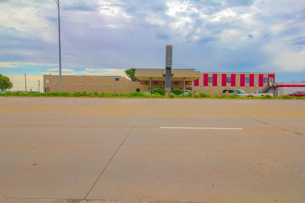 HomeTown Inn by OYO - Liberal, KS hotel hero