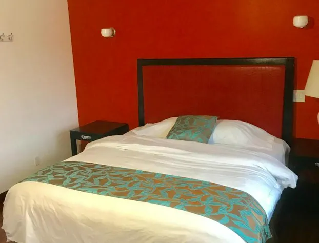 Norwalk Inn & Suites hotel detail image 1