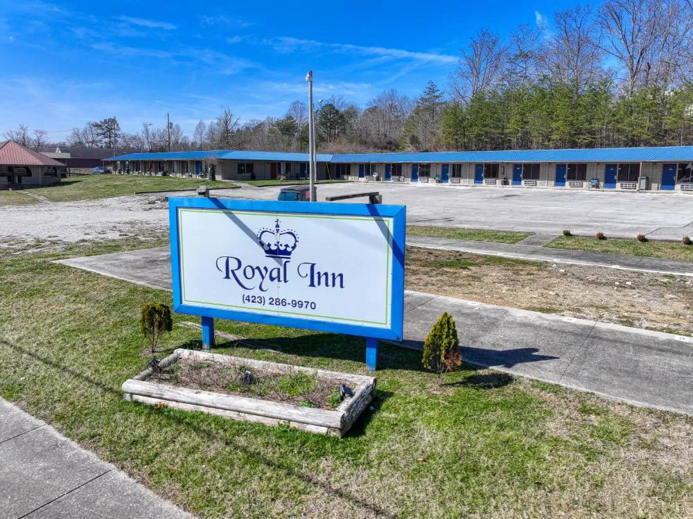 Royal Inn hotel hero