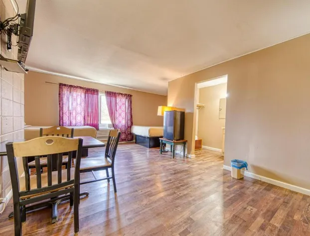 Royal Inn hotel detail image 4