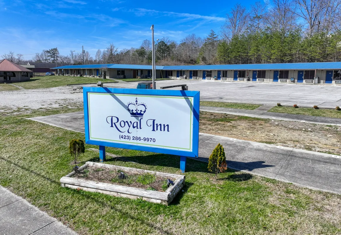 Royal Inn hotel hero