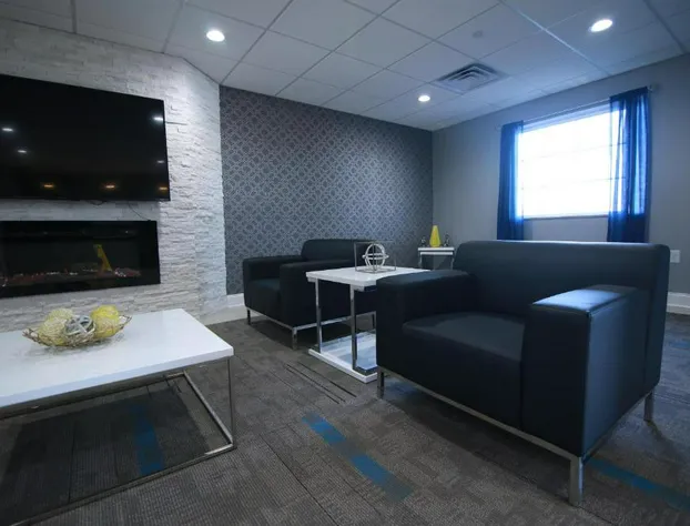 Home Inn and Suites hotel detail image 4