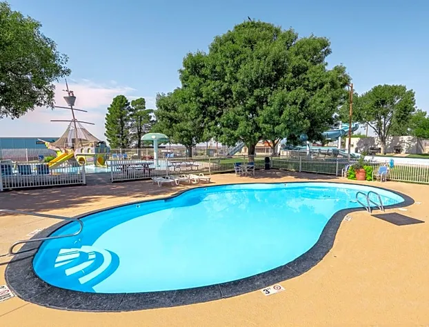 White's City Cavern Inn hotel detail image 2