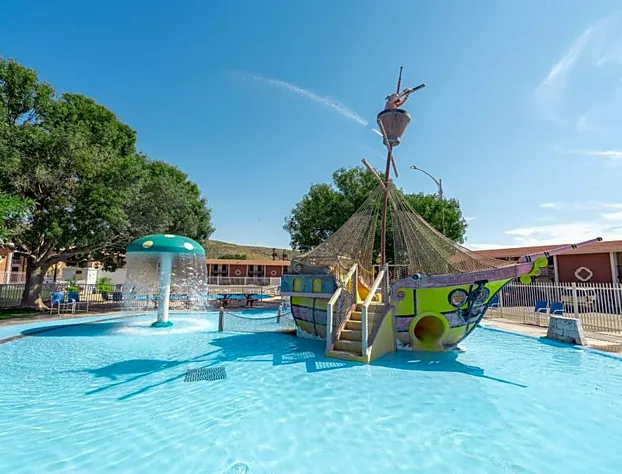 White's City Cavern Inn hotel detail image 3