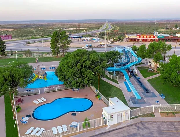 White's City Cavern Inn hotel detail image 4