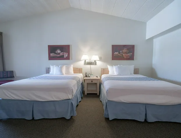 White's City Cavern Inn hotel detail image 3