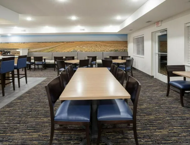 Grandstay Hotel and Suites Milbank hotel detail image 4