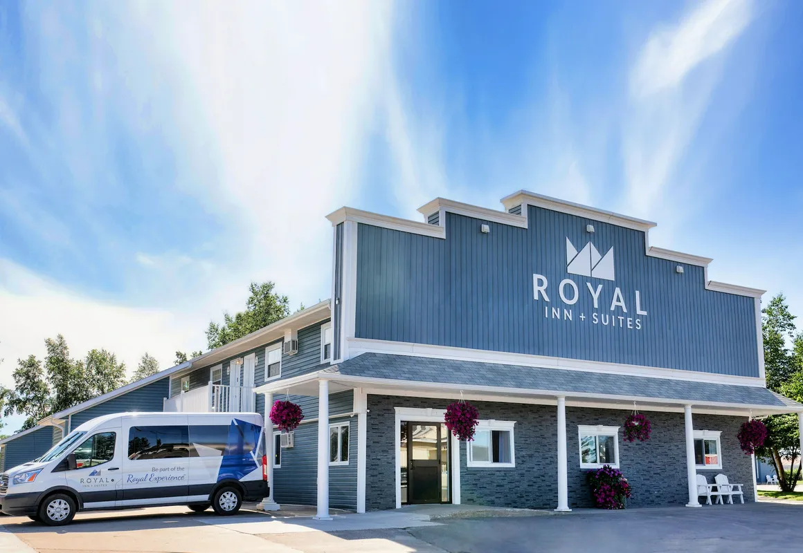 Royal Inn & Suites hotel hero