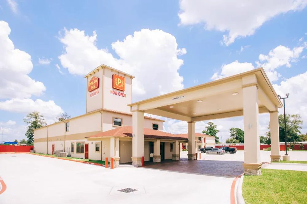 Palace Inn Crosby hotel hero