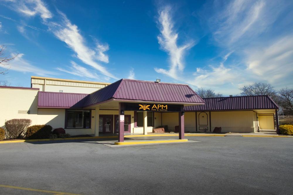 Apm Inn & Suites hotel hero