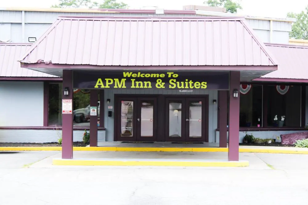 Apm Inn & Suites hotel hero