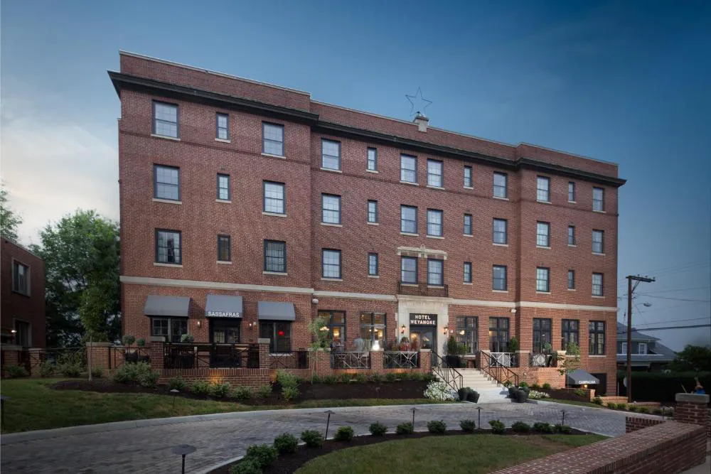 Hotel Weyanoke hotel hero