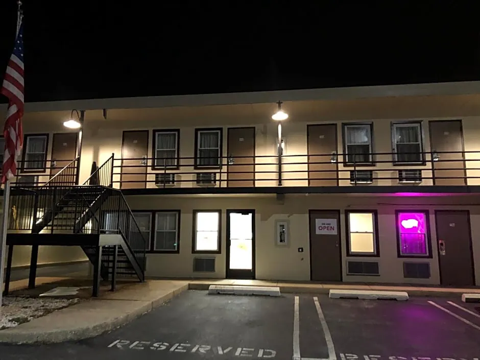 Trolley Stop Motel hotel hero