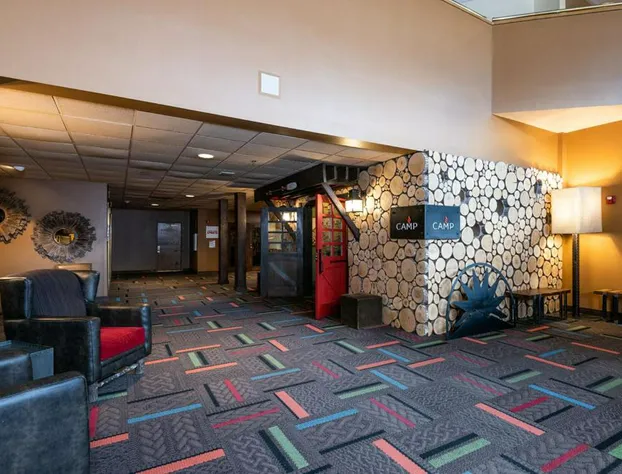 Grand Summit Hotel hotel detail image 4