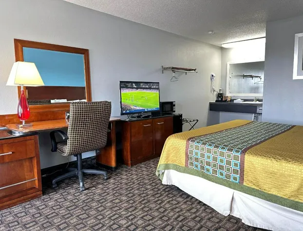 Lakes Inn hotel detail image 3