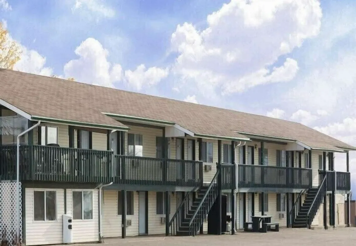 Almada Inn hotel hero