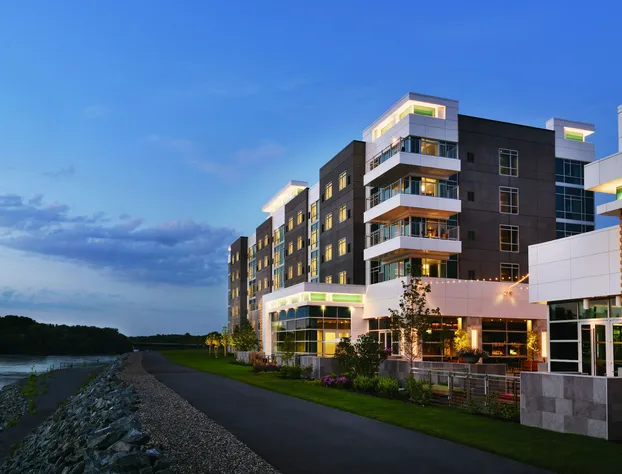 The Landing Hotel at Rivers Casino & Resort hotel detail image 2