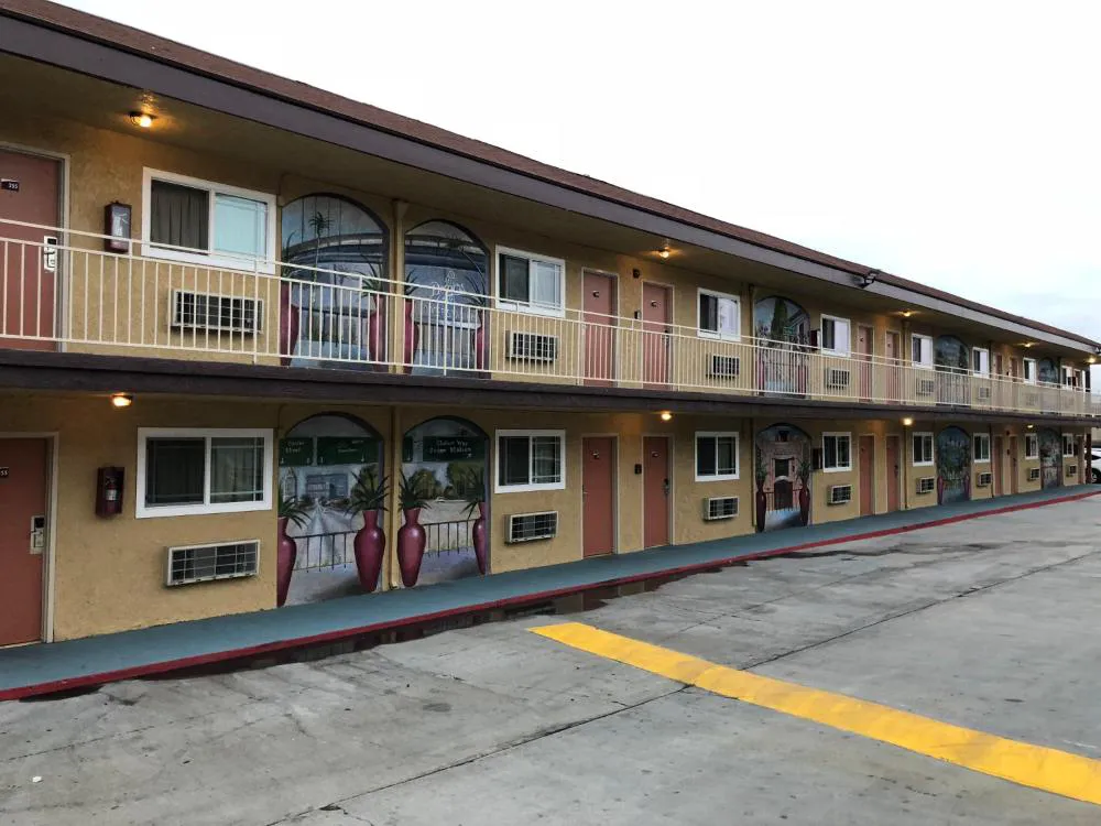 Los Angeles Inn & Suites - LAX hotel hero