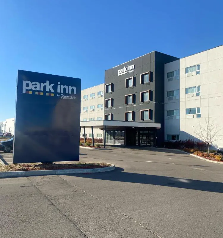 Park Inn by Radisson Edmonton Airport hotel hero