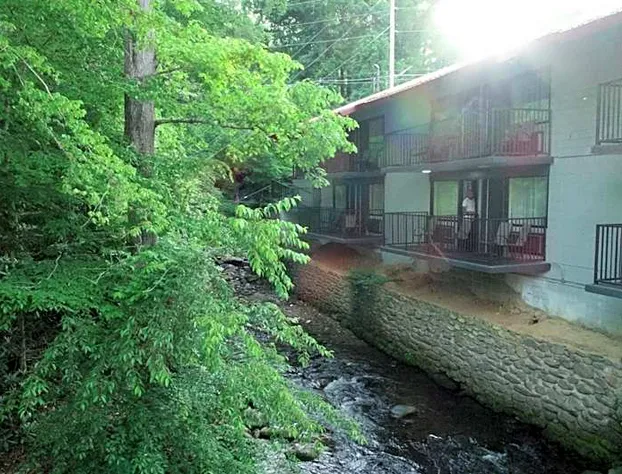 Bear Creek Inn hotel detail image 2