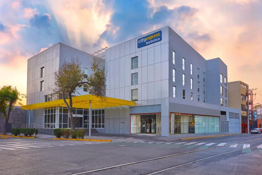 City Express by Marriott Ciudad de México La Villa hotel hero