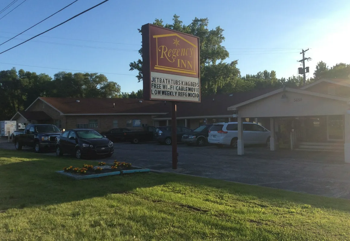 Regency Inn Bridgeport Frankenmuth hotel hero