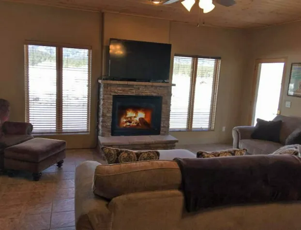 Four Seasons hotel detail image 2