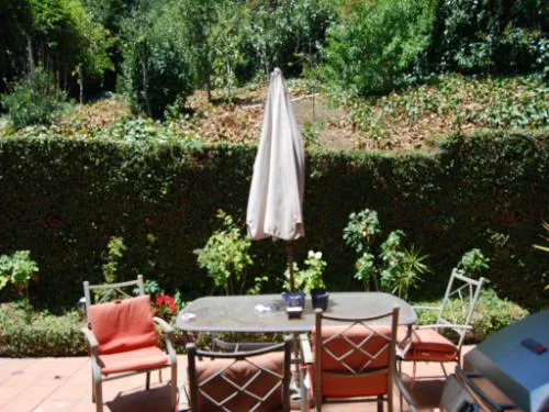 Bed and Breakfast in Hollywood Hills hotel detail image 2